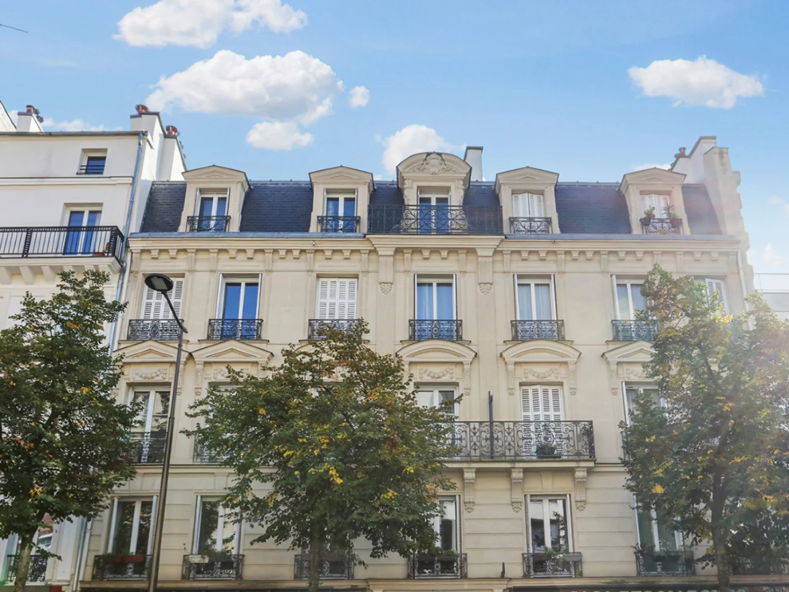 Location appartement meubl 2 pices 69m (Paris 18)