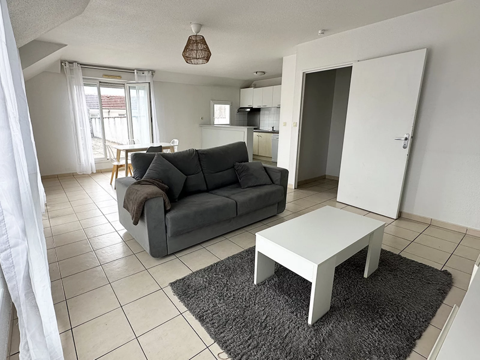 Location appartement meubl 3 pices 69m (Bry-sur-Marne 94)