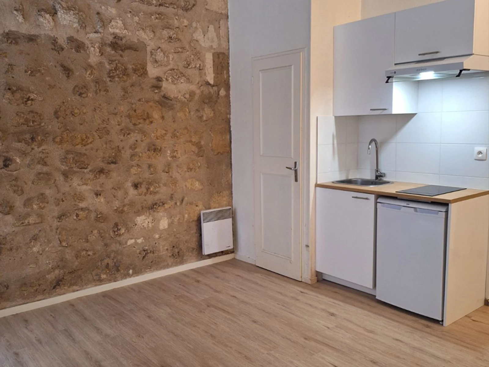 Location studio meubl 23m (Bordeaux - Victoire)