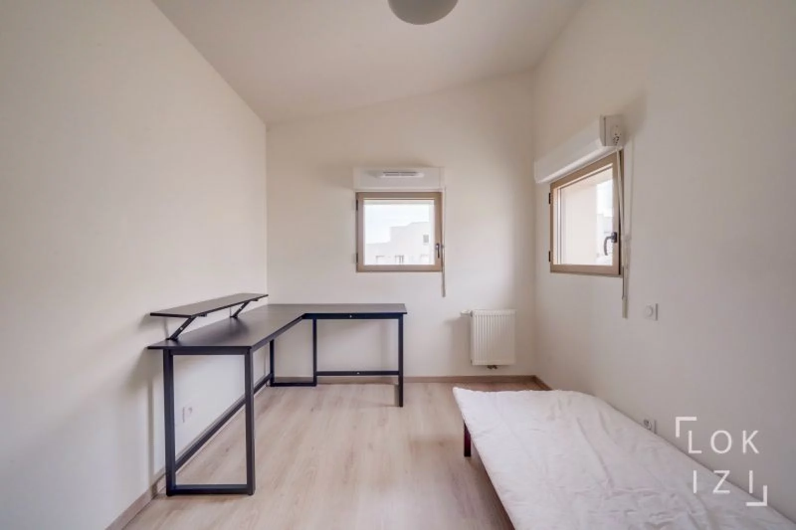 Location appartement type duplex 4 pices 92 m2 (Bordeaux - Bassins  flot)